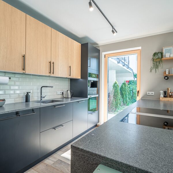 Exclusive garden apartment